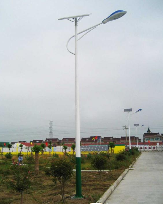 老城区6米特价太阳能路灯
